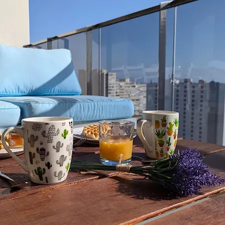 Sunset Waves Retreat * ベニドルム