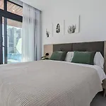 Sunset Waves Retreat Benidorm