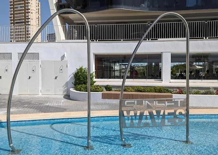 Sunset Waves Retreat * Benidorm